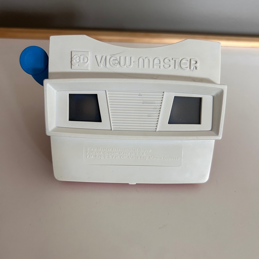Vintage View-Master 3D Reel Viewer Red White Blue Lever Made in USA Retro Toy
